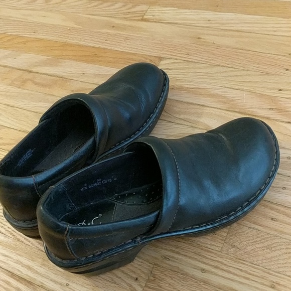 Shoes - Picture 1 of 2